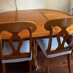 Dining Table with 4 Chairs – Solid Wood