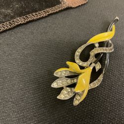 Vintage Broach 