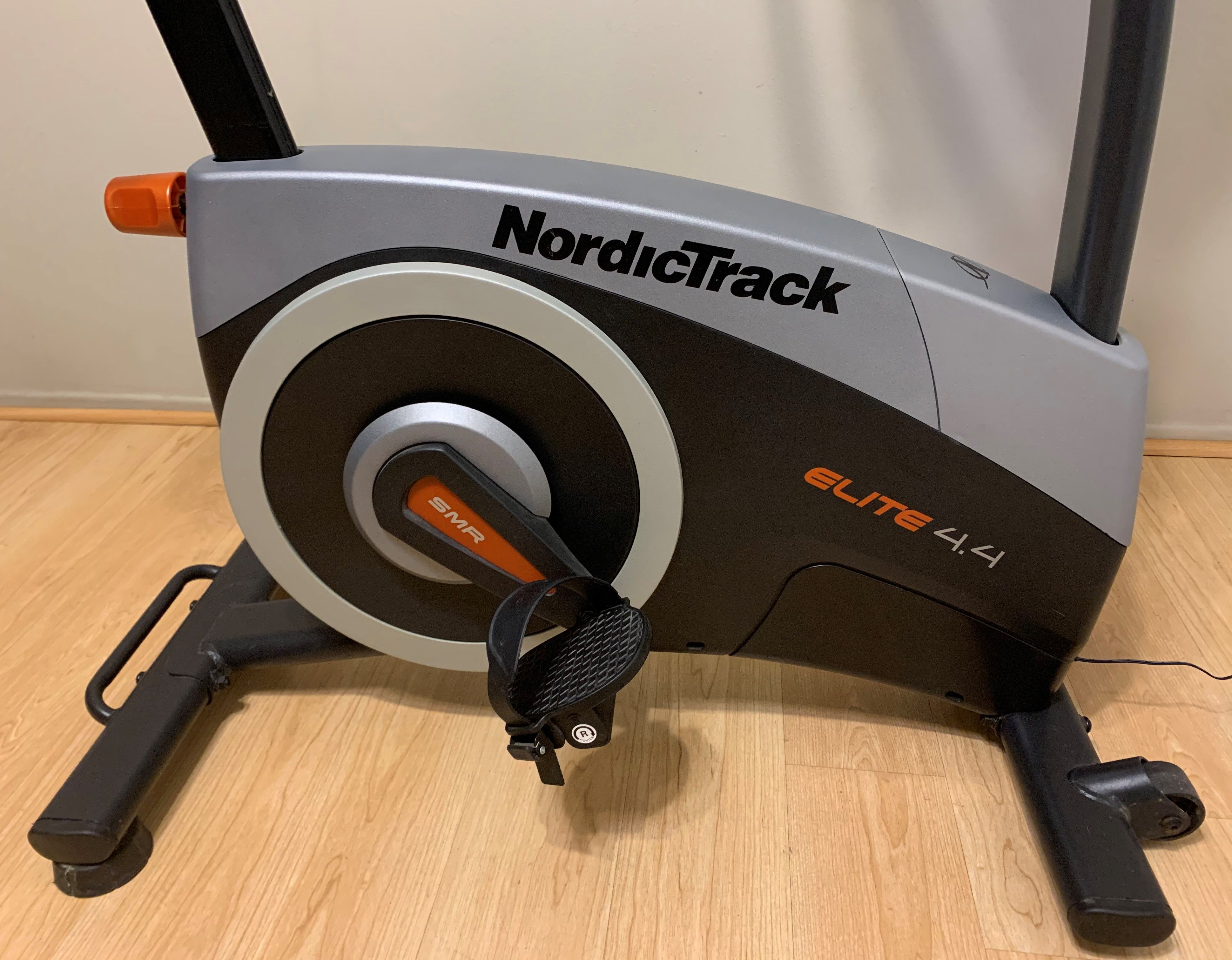 Nordictrack elite 2024 4.4 upright bike