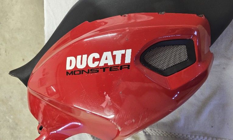 Free Ducati Monster 696 Panel