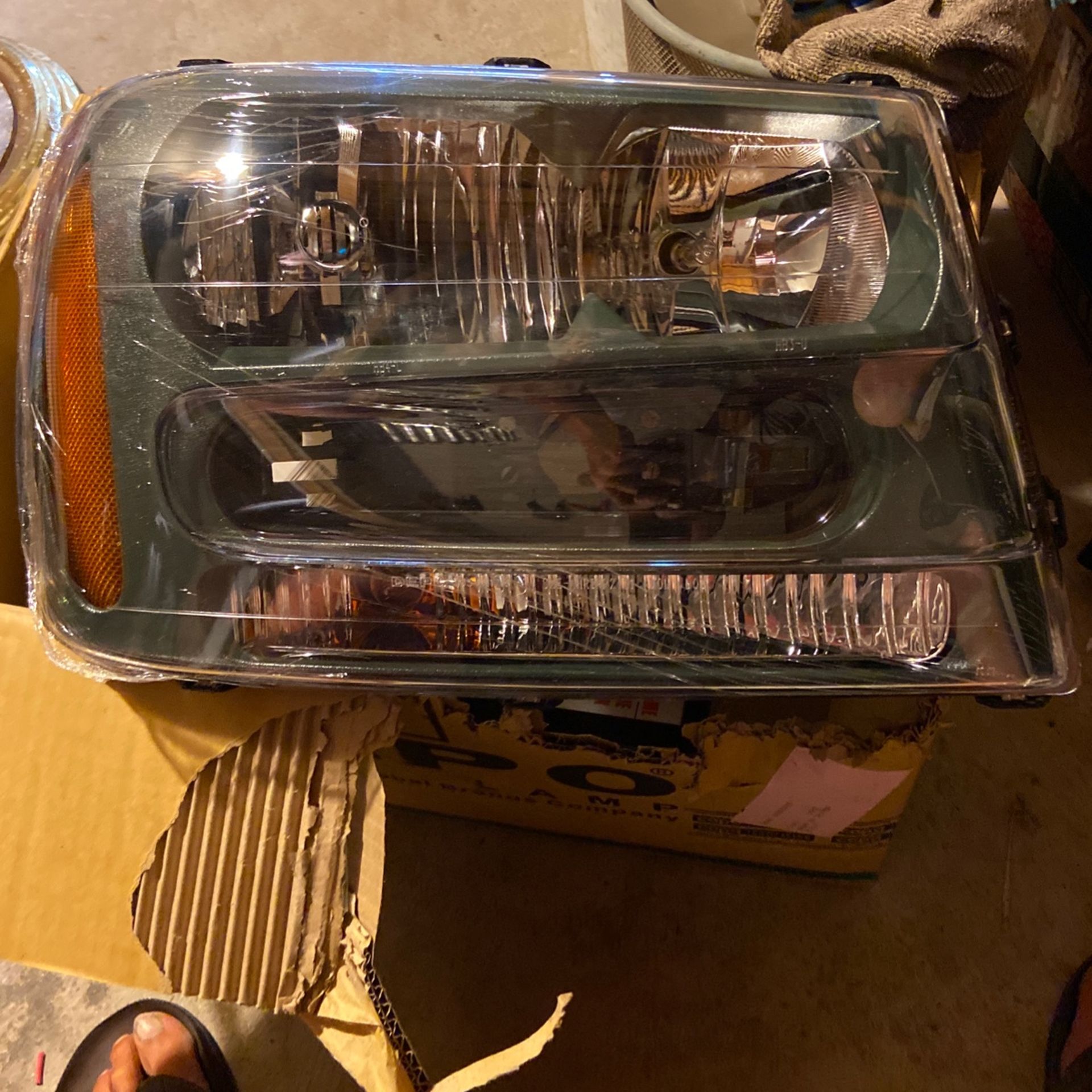 Replacement Light Chevy Trailblazer 02-08