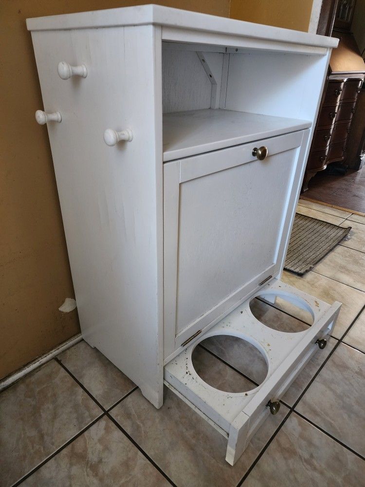  Wood Dog Food Storage 