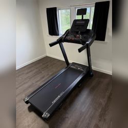 Bowflex T6 Treadmill - Like New - Rochester, NY