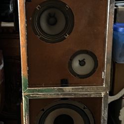 Speakers vintage 70.Good condition Rectilinear III