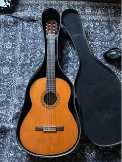 Takamine G116 Classical Guitar with Case
