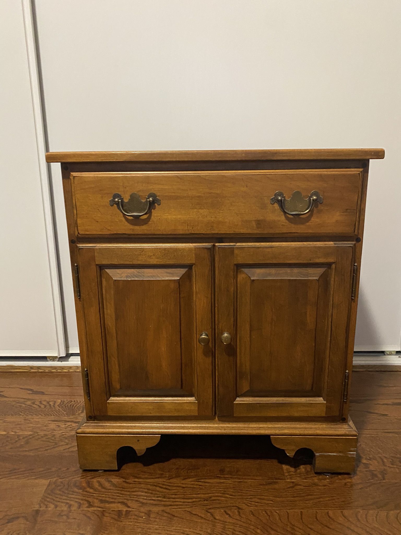 Ethan Allen Nightstand for Sale in San Diego, CA OfferUp