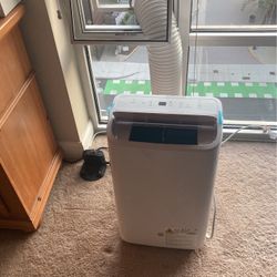 Powerful GE 11,000 BTU Portable air Conditioner
