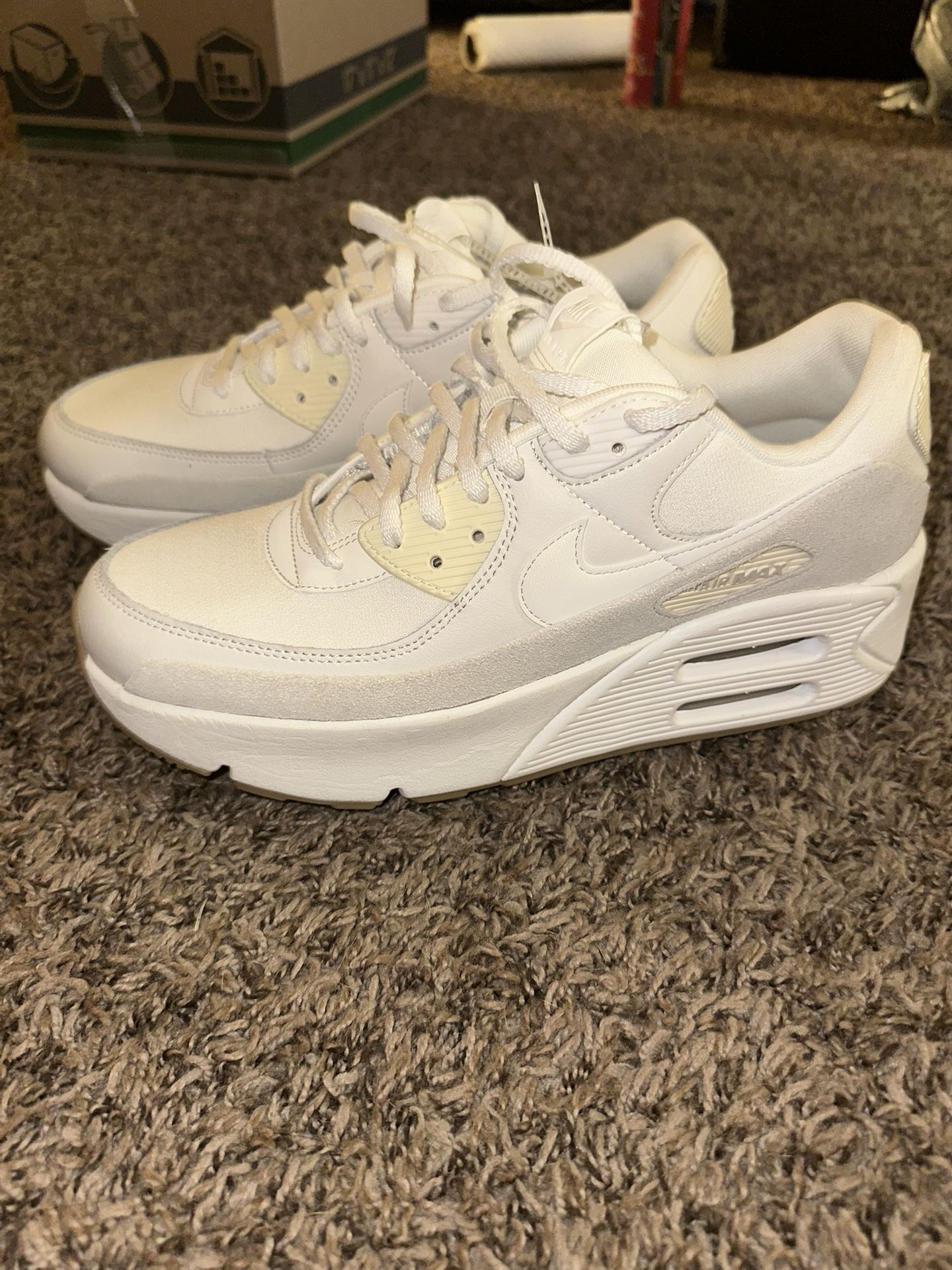Nike Air Max 90 LV8 Women’s 11 1/2