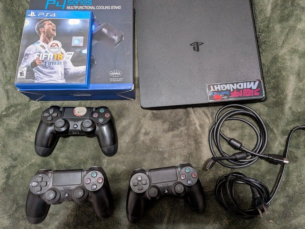 PS4 With Cooling System And PS4 Controllers