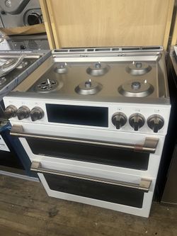 GE Cafe 30” Smart Slide-in , Front Control, Gas Double Oven Range 