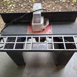 Craftsman Router table W/ Router