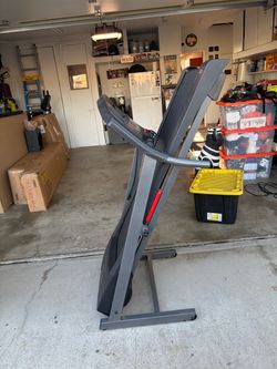 Folding Treadmill with Console