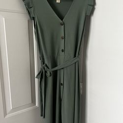 Monteau Sage Green Dress size M