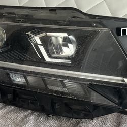 Volkswagen Passat 2019-22 Headlight Assembly