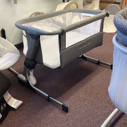 Baby Delight Bedside Bassinet 