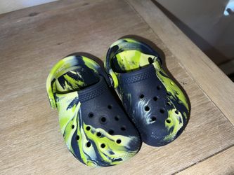 Toddler Boy Crocs Size 5c Like New 