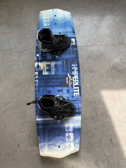 Hyperlite 125 State 2.0 w/Remix Boots 4-8 Wakeboard - 125 cm