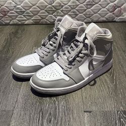 Air Jordan 1 Mid Collage Grey (10.5 M) 