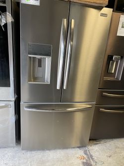 Frigidaire Gallery French Door Fridge 