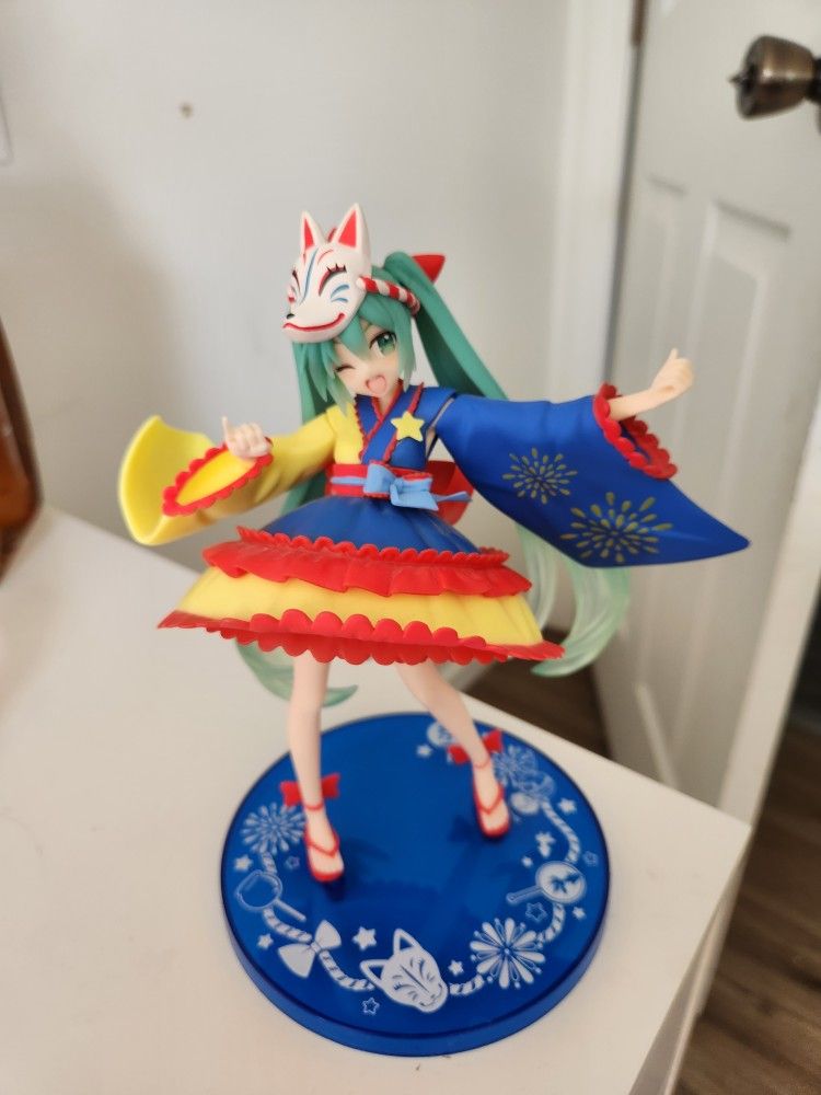 Hatsune Mike Figurine