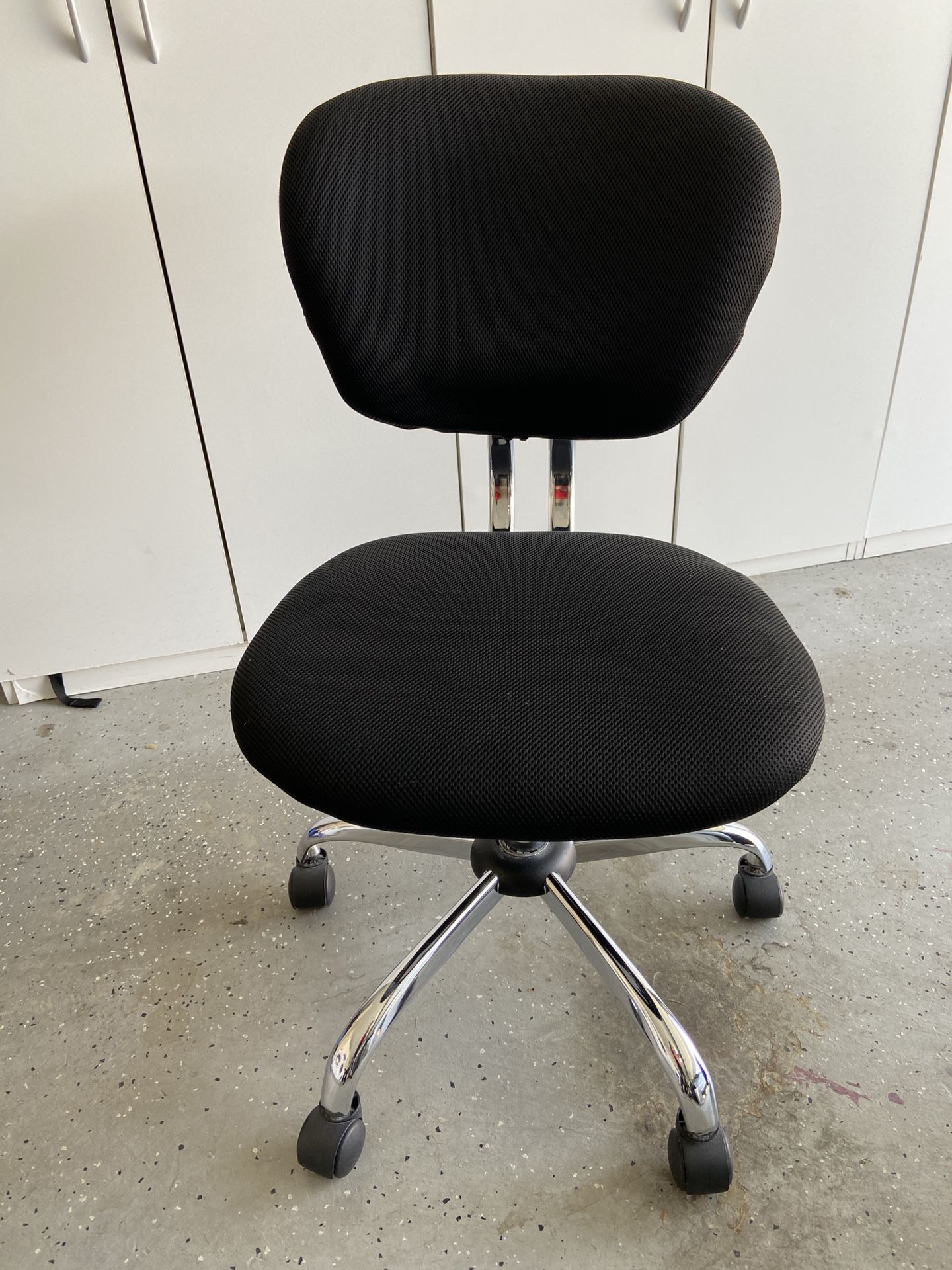 Mid-Back Mesh Padded Swivel Task Office Chair