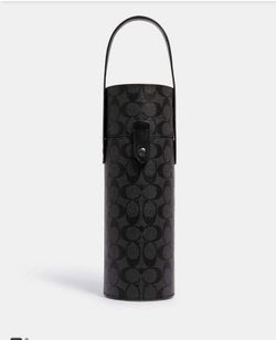 Signature Wine Carrier