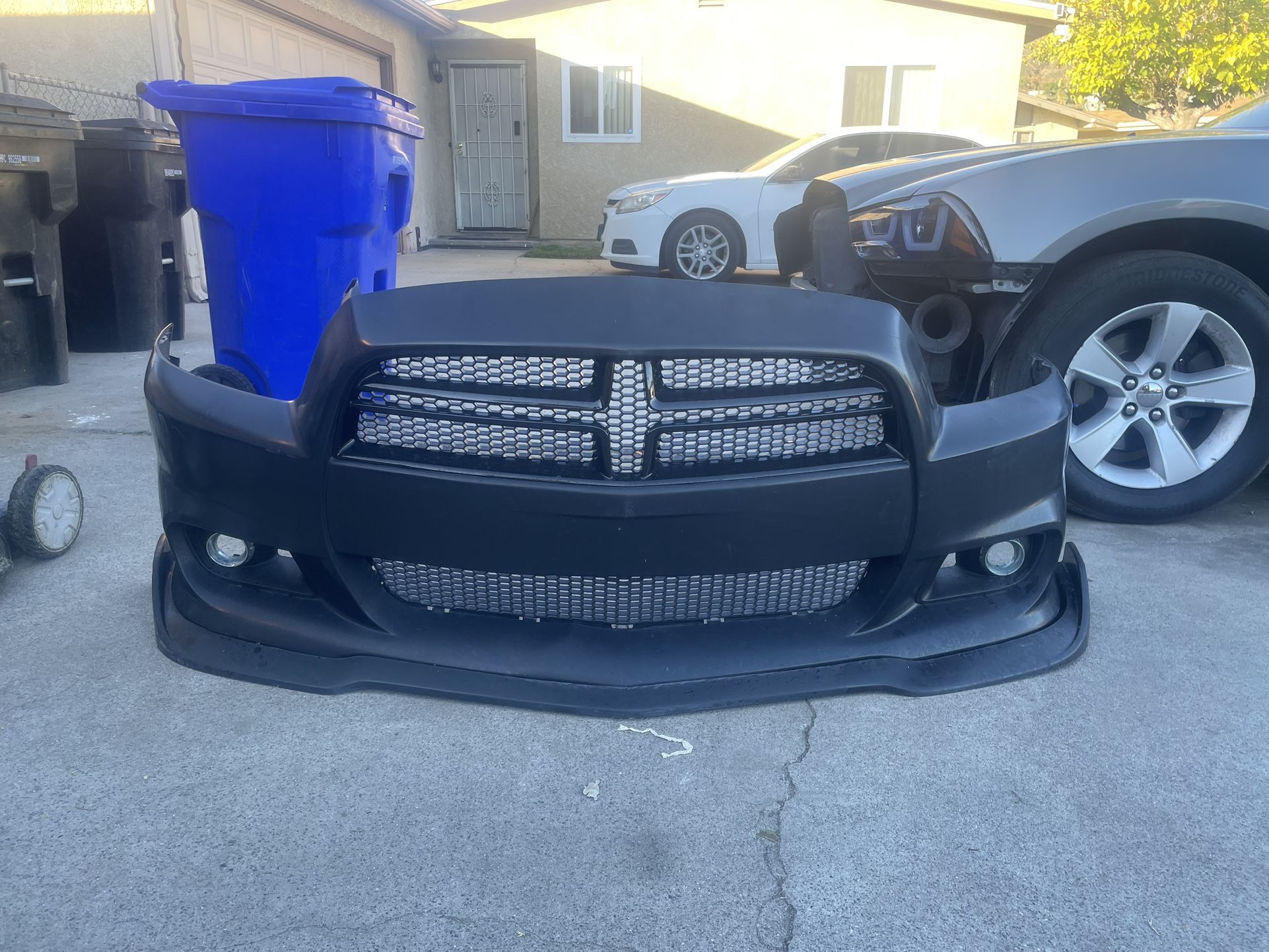 2014 Dodge Charger Srt8 Front Bumper - READ DESCRIPTION
