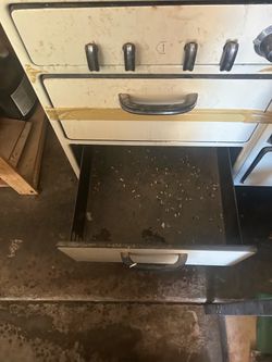 Vintage White Gas Range Stove