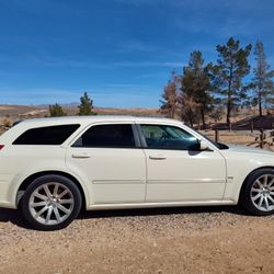 2005 Dodge Magnum