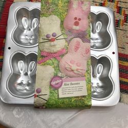 Wilson Mini Bunnies Pan