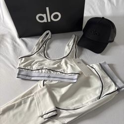 Alo White Leggings And Sport Bra