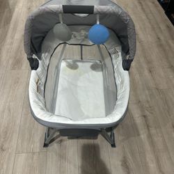  Baby Bassinet / Newborn Lounger