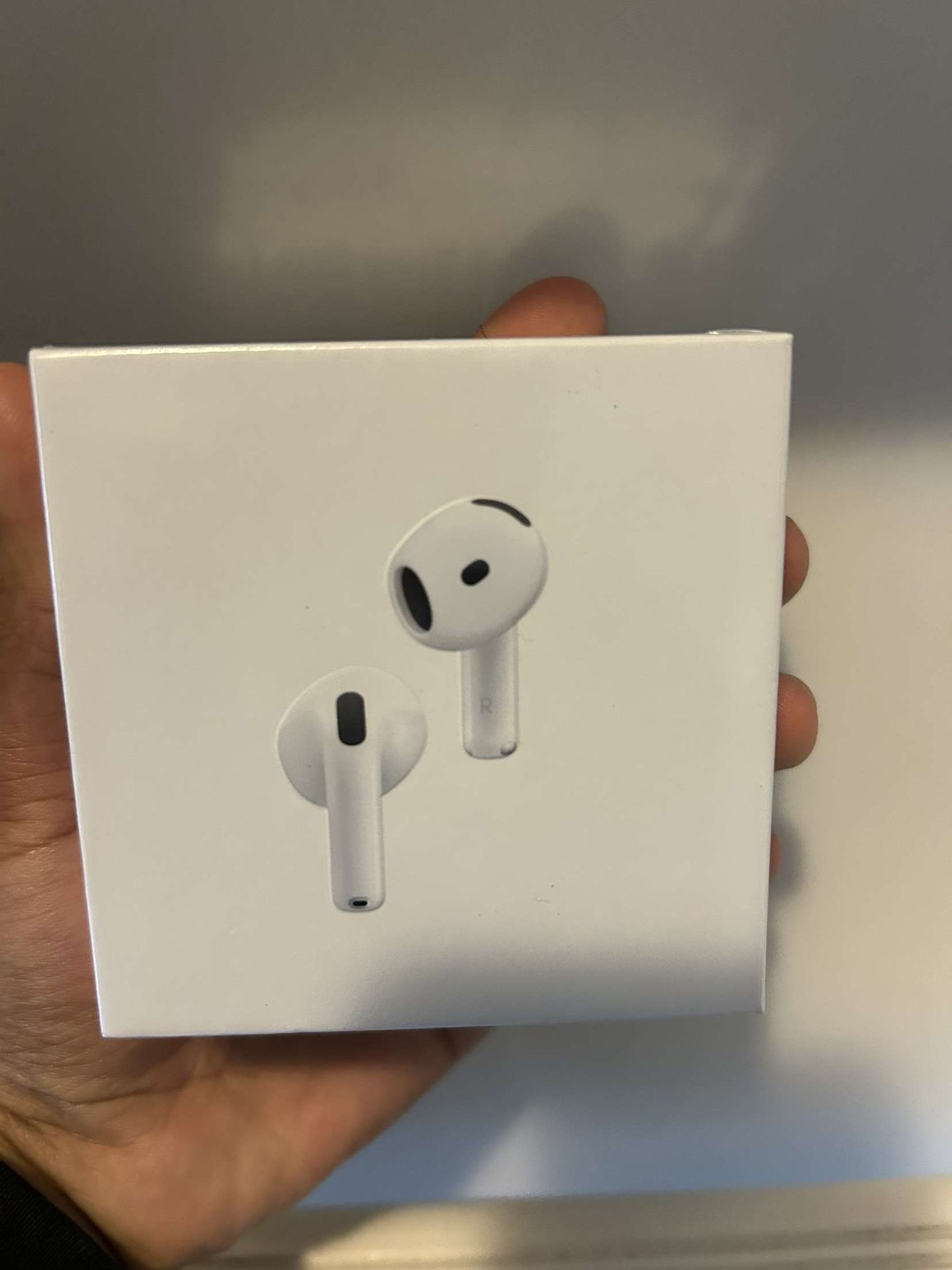 Apple AirPods Gen 4