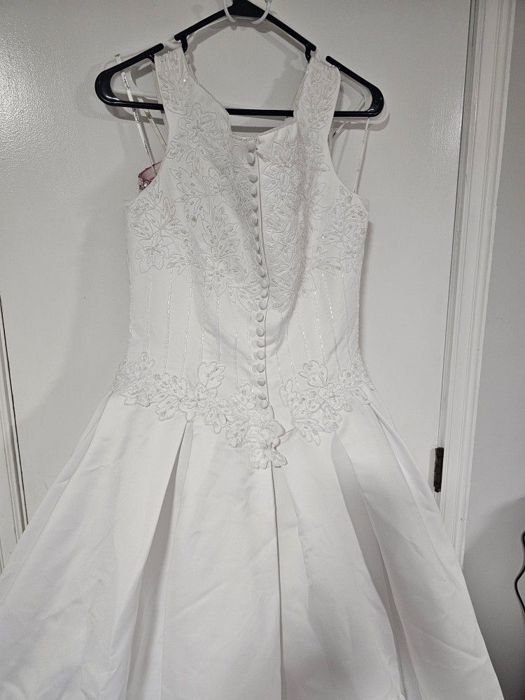 Wedding Dress And Prom Dress