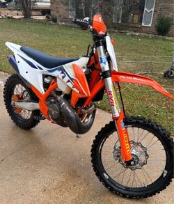 2022 KTM 300XC