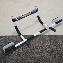 Pull Up Bar 