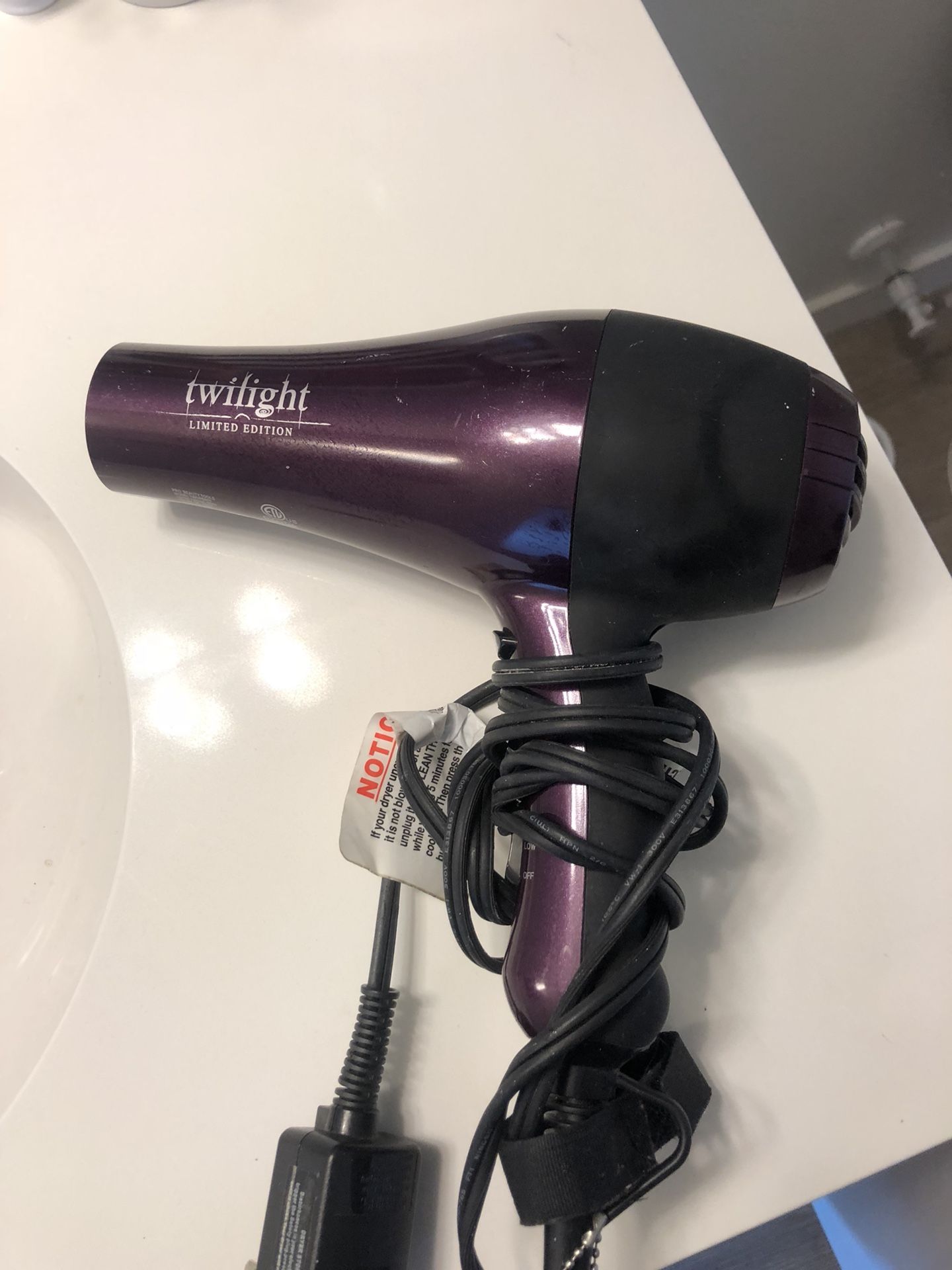 Twilight blow dryer