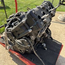 Yamaha R1 Engine