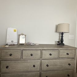 Large Dresser. Perfect Condition. 