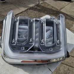 Ford F250 F350  Right Passenger Headlight Oem Xenon Hid  23 To 26