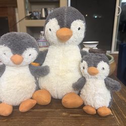 Jellycat: The Little Penguin 🐧 — Large: 30, Medium: 25, Small: 20.