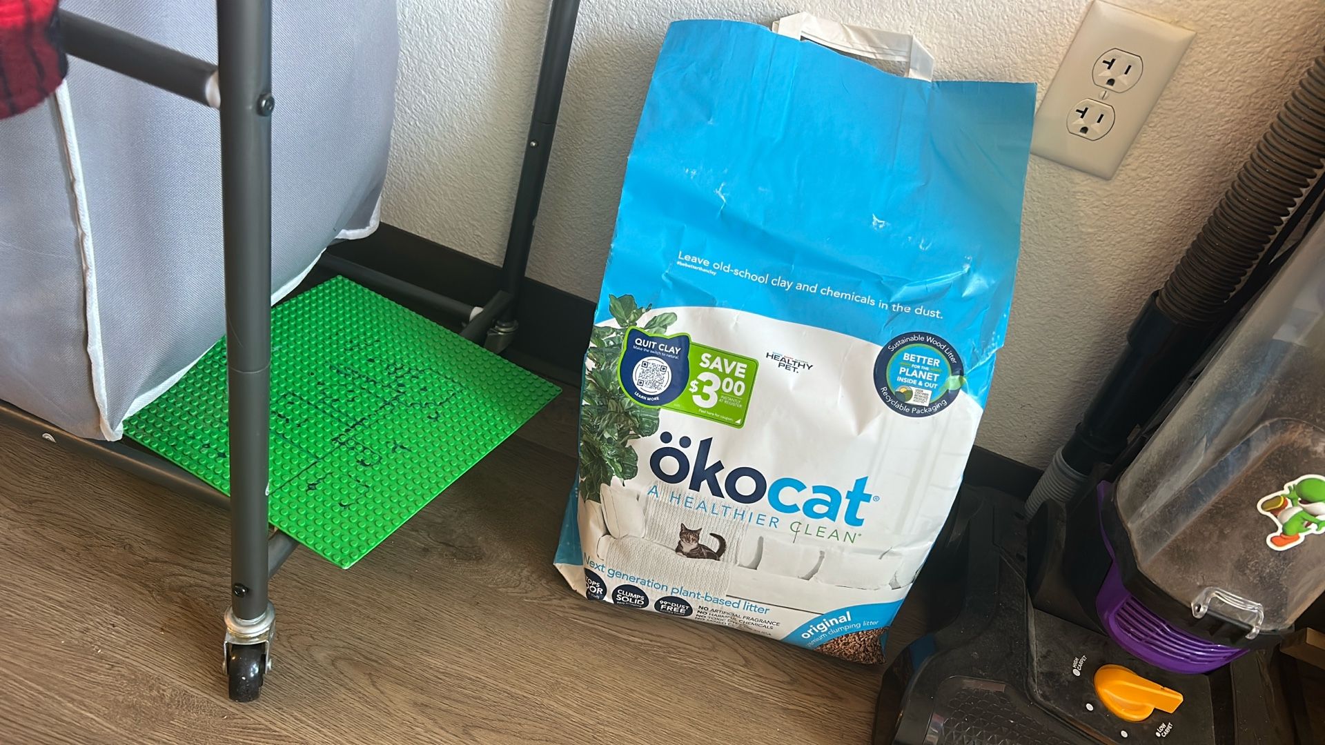 Brand New Never Open Cat Litter