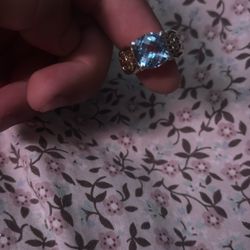 A Beautiful Ring Size 10 or 9 It Shines Its Gold Plated, Silver 925