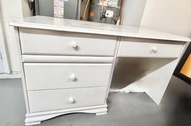 Desk - white