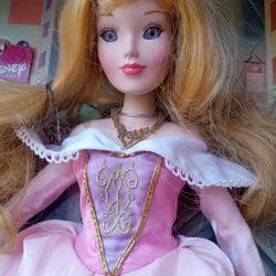 DISNEY SLEEPING BEAUTY PORCELAIN DOLL 2002