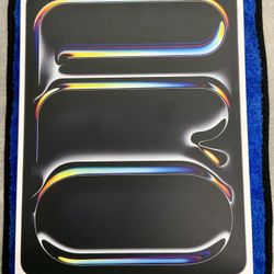 New Apple IPad Pro 13 Inch Space Black M5 Wifi + Cellular Tablet Tab 256 GB Memory Storage Bluetooth Touchscreen Apps iOS Camera Cam Photo 