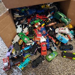 Hot Wheels ( Lot Of Cars Around 200)