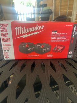 Battery and charger Milwaukee