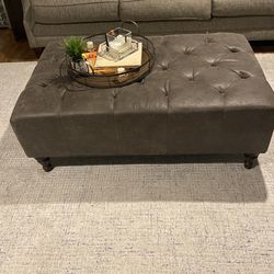 Living Room Ottoman, Like New!