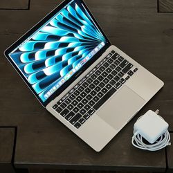 MacBook Pro - 2018 - 2.7GHz i7 - 512gb - TouchBar